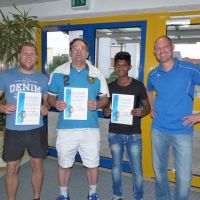 Die Gewinner vom Hobby-Turnier - rechts Turnier-Cheffe Stefan "Nö" Nau