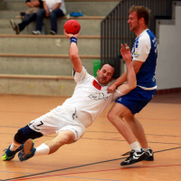 Thomas Gölzenleuchter leitet das Handball-Camp