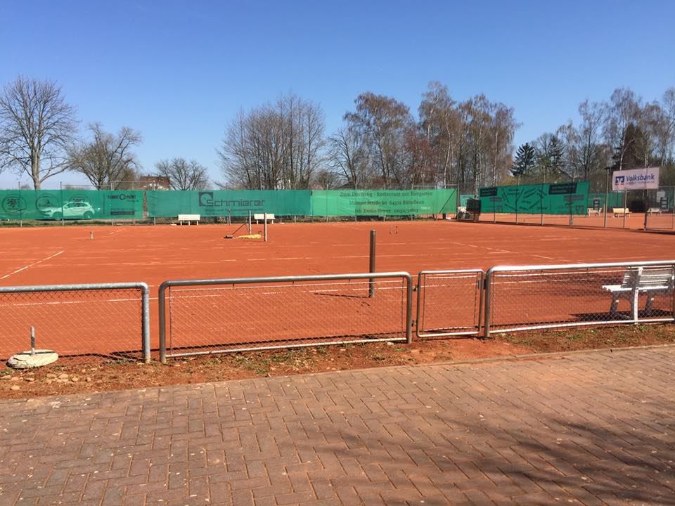 files/images/sportangebote/tennis/2018/tennisplatz18jj.jpg